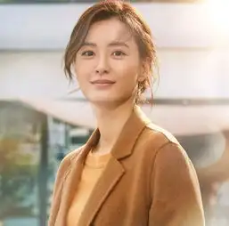 真人中年女性头像30岁