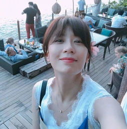 高圆圆40岁生日素颜照,状态气质俱佳,生了孩子依旧是大美女