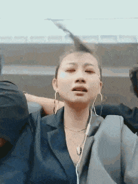 妹子长得挺好看,就是这名字,让人不敢轻易靠近啊哈哈哈哈