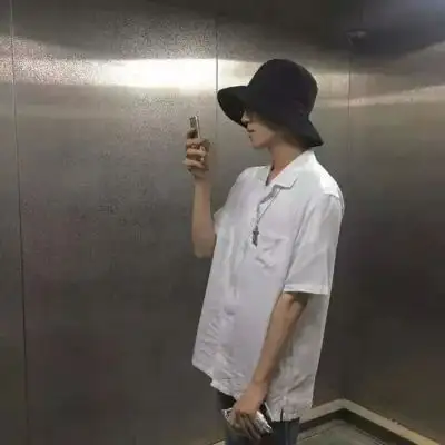 头像中年男人阳光再婚夫妻