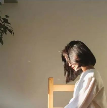 中年女人动情后,有4个失控行为,很难控制
