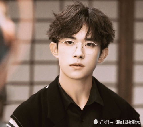 中年男照片头像图片女子
