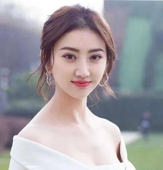 景甜成新晋旗袍女神10集换18套旗袍,大秀身材却被嘲胖