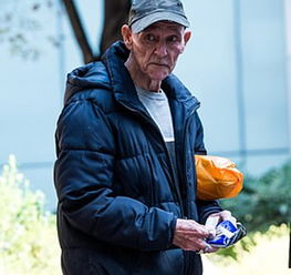 男人微信头像40岁左右男子
