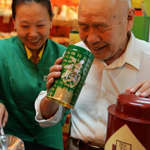 69岁大爷坦言家有长寿老人是祸不是福,晚年被折磨到精神崩溃