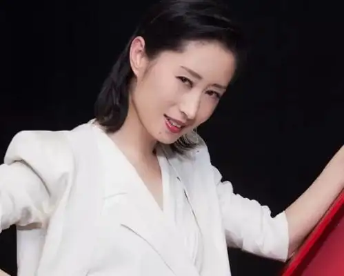 刘敏涛买冰激凌向老公要钱反被斥责,果断选择了离婚