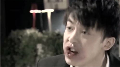 小姨妈吐槽张伟爱吃小龙虾,众人划龙舟展现精神,教练表扬跑男团