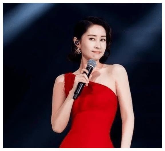 为爱隐婚7年弃豪门,演了四十多部电视剧,40岁离婚复出成功翻红