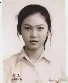 50多岁的女生头像叶问