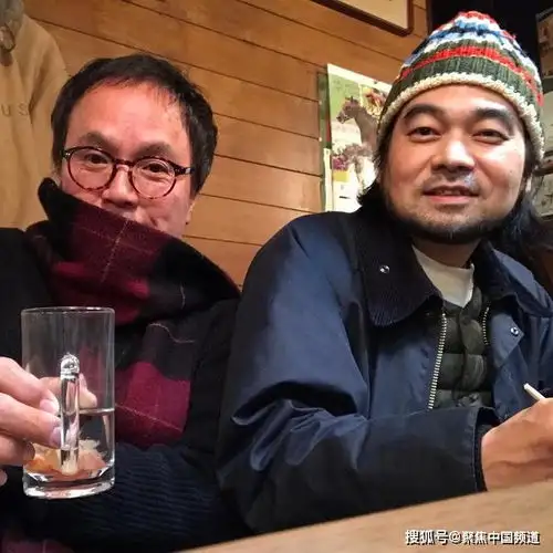 难以想象这个60多岁老男人的画,简直比女人还女人,太过瘾了