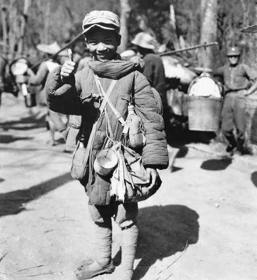 贵州83岁老人,看到抗日娃娃兵照片后失声痛哭这是70年前的我