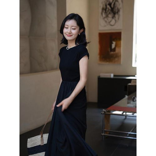 中年女性优雅穿搭指南长裙让你更有气质纯色短裤裙子连衣裙半身裙身材比例网易订阅