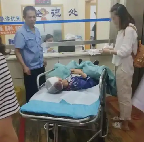 业主租户注意了,深圳坠窗砸亡男童家属获赔200万业主租户共同担责