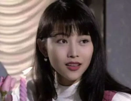 蔡少芬给29岁女星当妈这个社会对中年女性哪有半点尊重呢