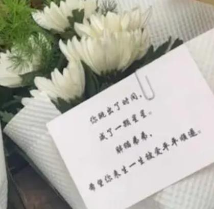 21岁胖猫代打赚50多万,给女友转账很大方,自己却吃廉价外卖