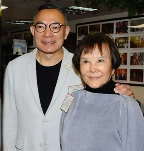知名富婆与小15岁老公打情骂俏曾埋怨没夫妻生活,79岁状态回春