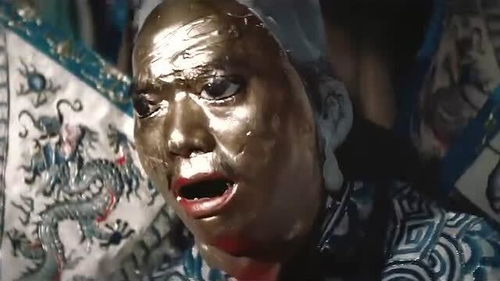 几人扮鬼吓胖子,谁知碰到了只真鬼,这表情太搞笑了