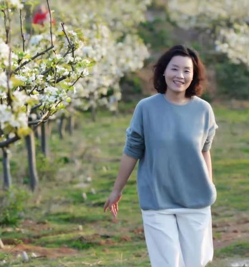 看了这些50妈妈的秋冬穿搭,才知道优雅气质是可以穿出来的