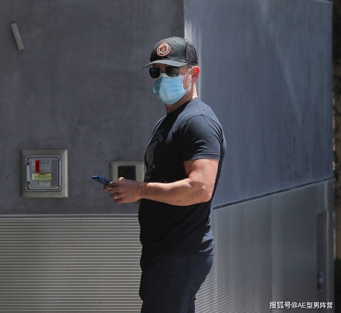 50岁老头照片头像男子