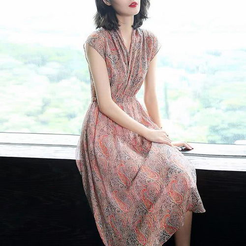 50多岁的女人,快把老年装扔了,看看这些妈妈怎么穿,1个比1个美