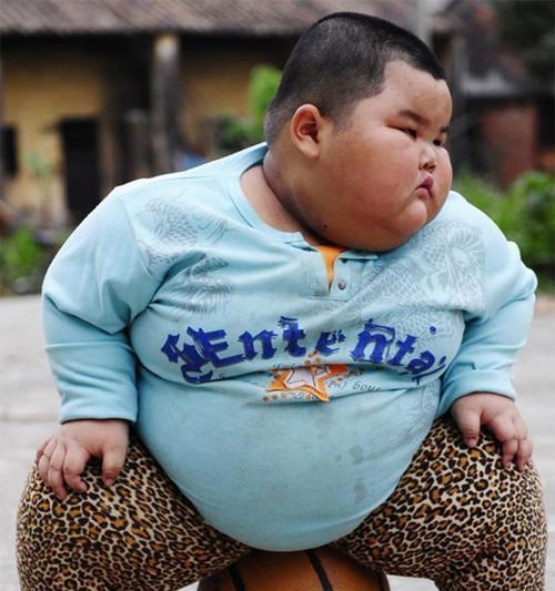 李湘富养女儿,一月花销60万伙食7万,王诗龄如今吃成这样