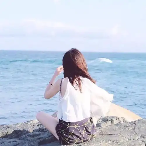 微信40岁女人的头像背影身体