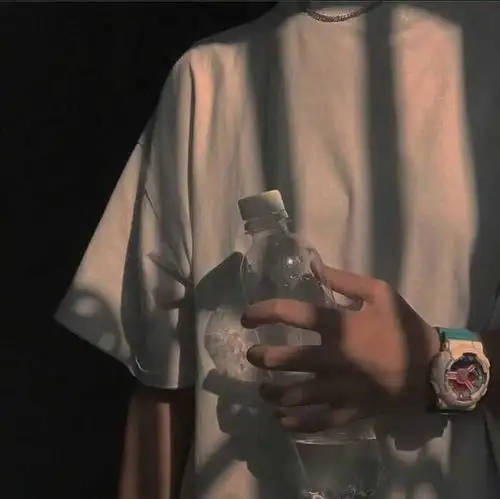 四五十岁的男人头像宫刑
