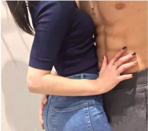 只有弱者才会在分手时痛哭流涕求他不要走,强者......