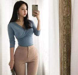 休闲裤展现了你天生丽质的美