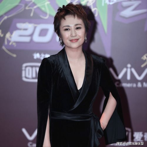 马丽换了新发型后,整个人的气质都变了,网友这才是40岁的状态