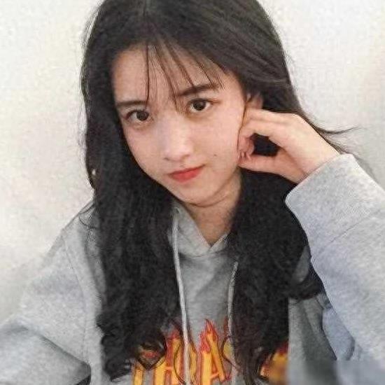 嫁给老男人是怎样的体验两个女人说出无奈的话语