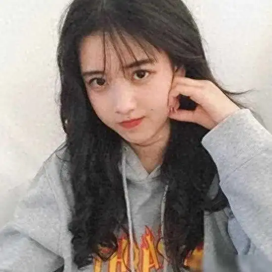 嫁给老男人是怎样的体验两个女人说出无奈的话语
