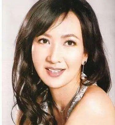 陈美琪16岁与周润发搭戏,21岁嫁给富豪,却遭人算计终生不孕
