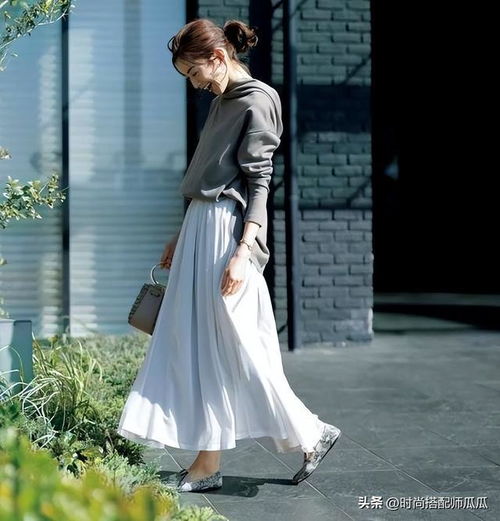 三四十岁女人穿卫衣,牢记3穿3不穿,才能洋气显瘦又好看