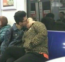 大妈都用什么头像小伙