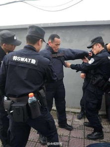 黑人干活表情包特警队