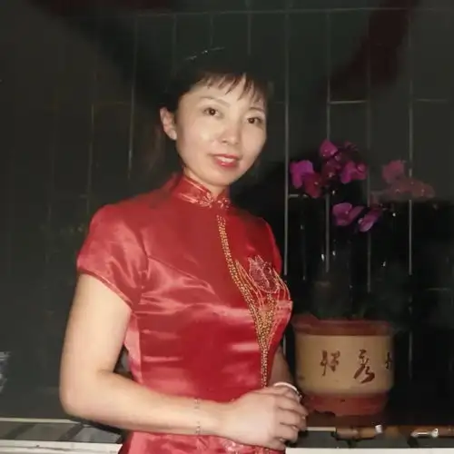 50岁年龄20岁的身体,还是用6个月练出巴掌腰力量臀的辣妈女神...