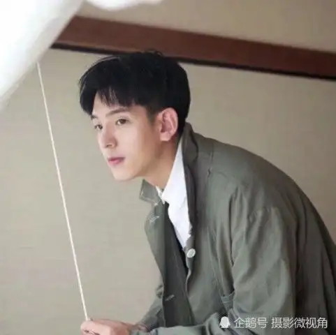 五十岁男士侧面专用头像头像图片