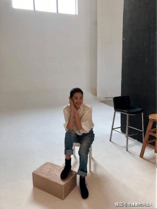 倪萍素颜近照曝光,皱纹明显老年斑遮不住,60岁自然老去太真实