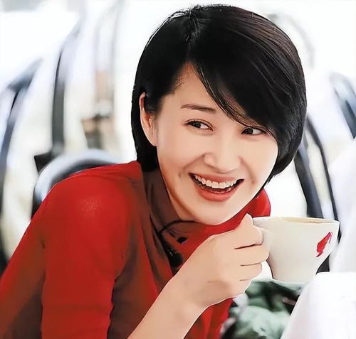 她一生风流成性老少通吃,撩汉无数,至今55岁却依旧单身