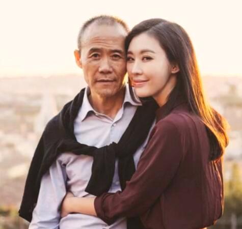 田朴珺健身房大秀好身材自爆找王石看重的是颜值