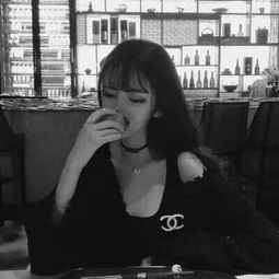 qq头像黑白女生好看冷酷有些东西适合烂在心里