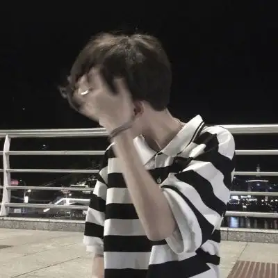头像中年男人阳光夫妻生活