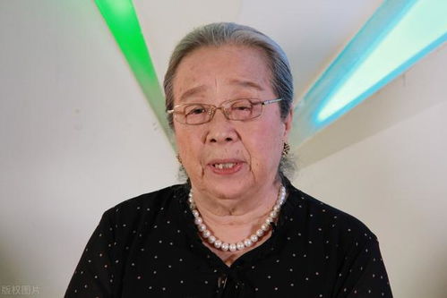 罗晋为妻子喝酒,李明启偷偷刷碗,幸福的婚姻不是讨好式迎合