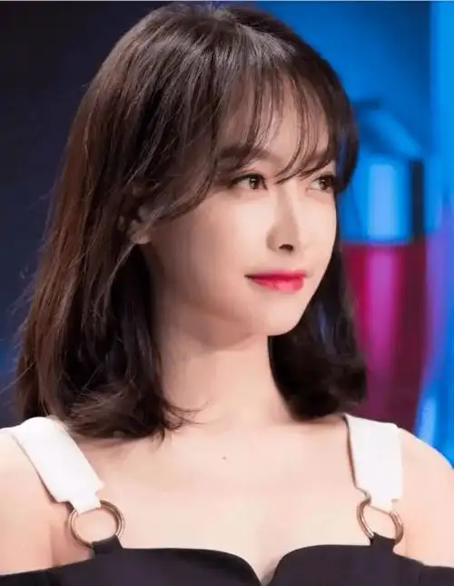 你是不是高颜值女神脸,看看脸上4个特征,老了也是一枝花