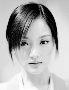 看看这些明星美女素颜照,63岁的她依然是最美的女儿国国王