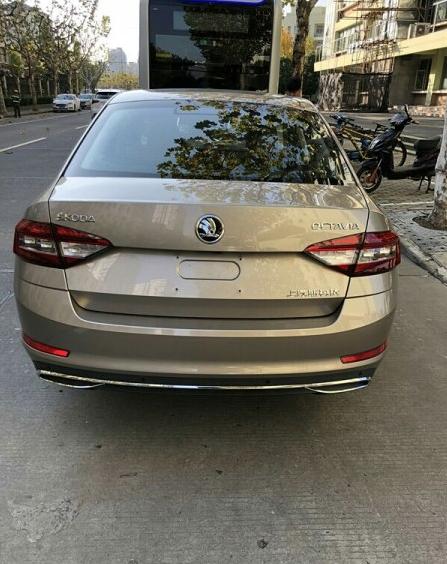 16万提斯柯达明锐顶配旗舰,用车一个月,沉稳内敛很适合80后大叔