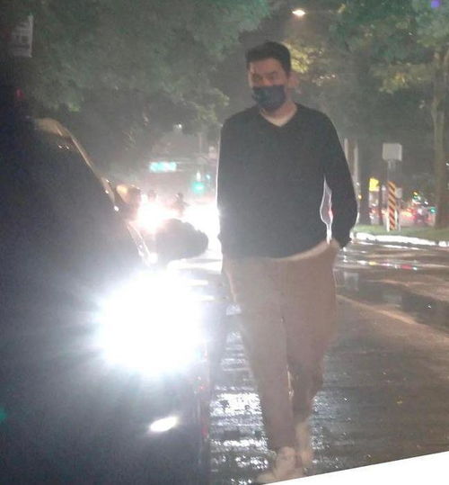 曝王心凌与蓝蔚文已同居,男方开百万豪车出门,多次出入同一小区