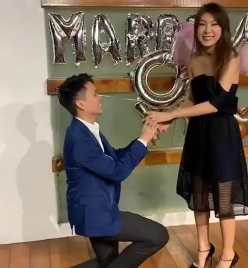 恭喜35岁女星郑莹莹结婚,豪华聘礼曝光,近百万情侣表最抢镜