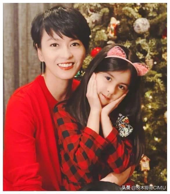 天生丽质有多美看梁咏琪44岁的脸,美成初恋叫人不敢认